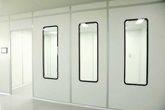 無塵室標準完整指南：ISO 14644-1、FED-STD-209E 和 GMP 詳解